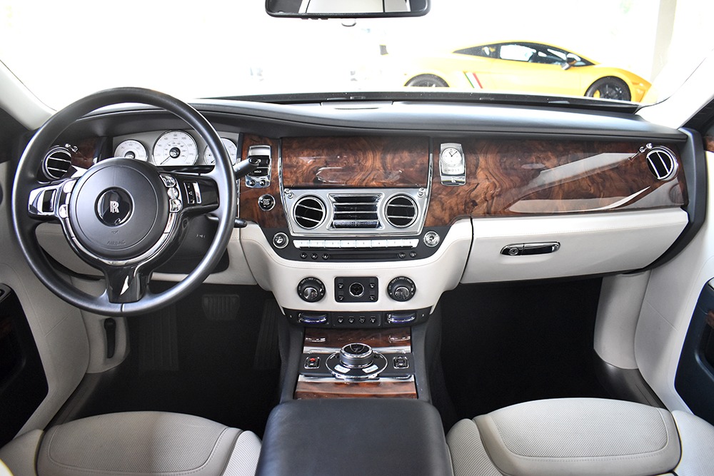 2017 Rolls-Royce Ghost Series II Image 3