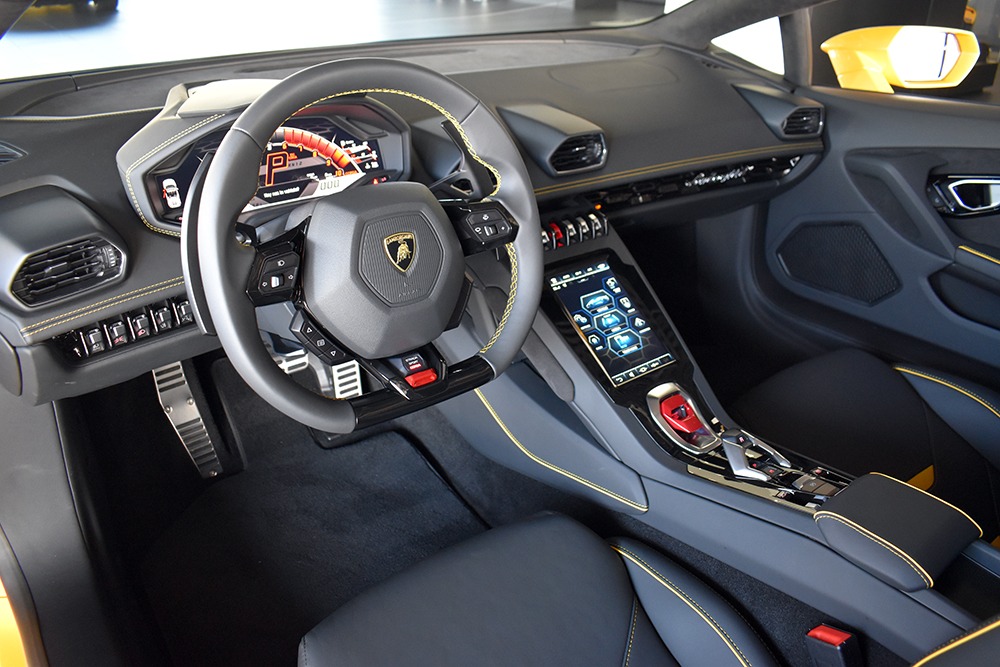 2021 Lamborghini Huracan Image 3