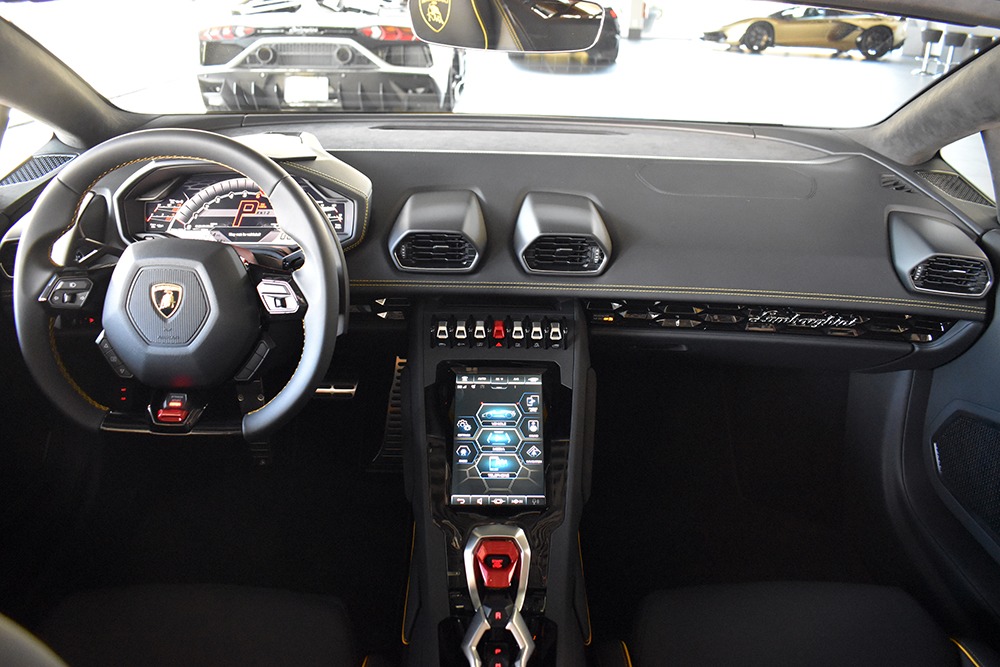 2021 Lamborghini Huracan Image 8