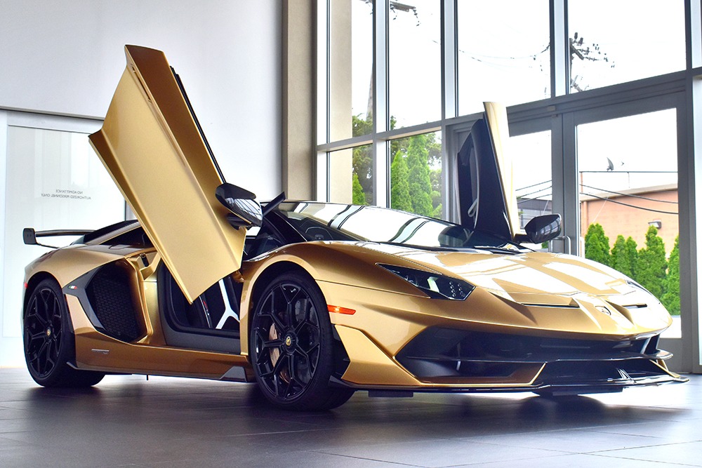 2020 Lamborghini Aventador Image 6