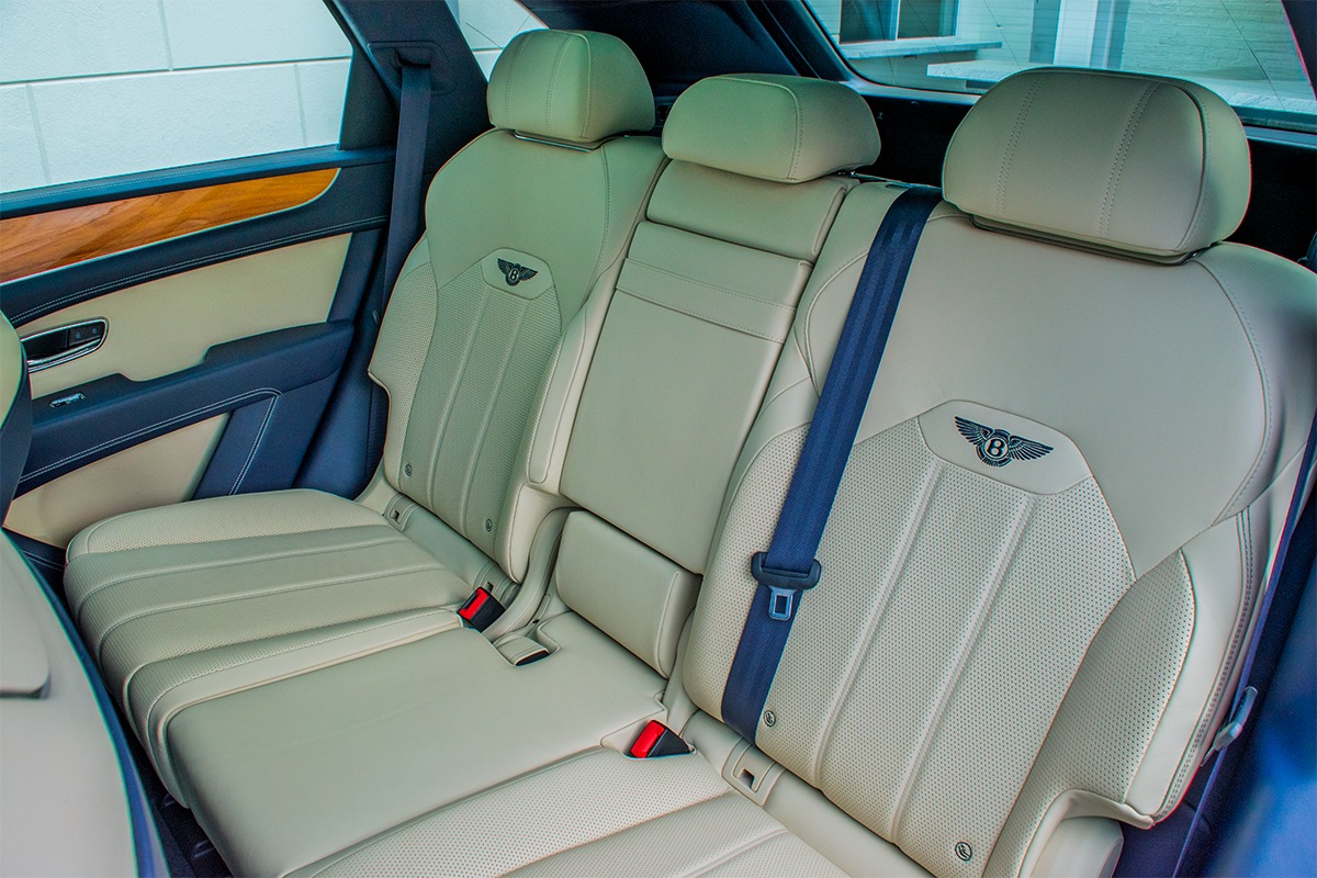 2021 Bentley Bentayga V8 Image 18