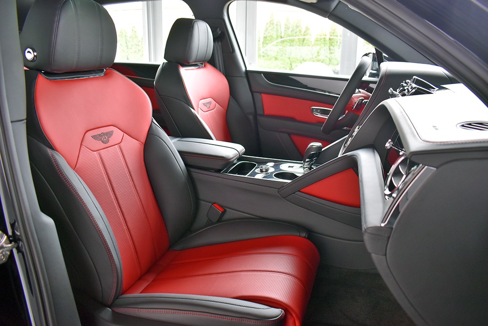 2021 Bentley Bentayga V8 Image 4