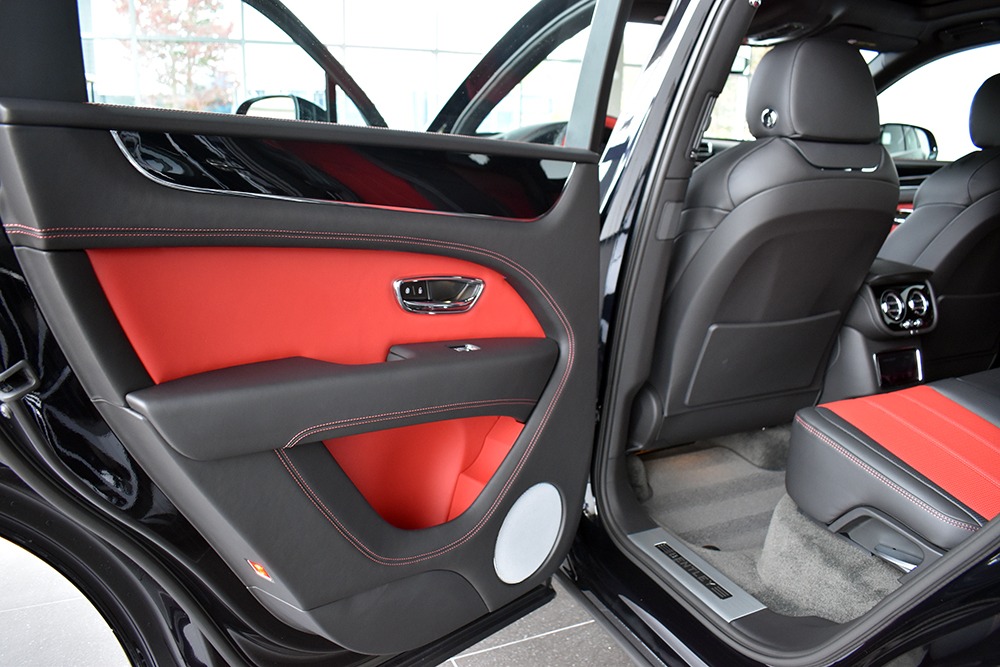 2021 Bentley Bentayga V8 Image 9