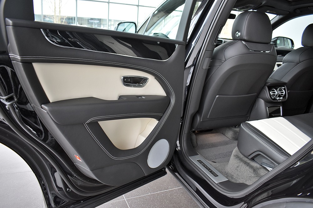 2021 Bentley Bentayga V8 Image 9