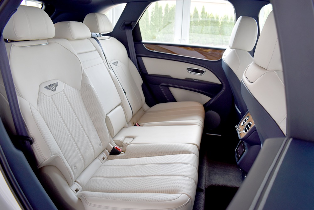 2021 Bentley Bentayga V8 Image 10