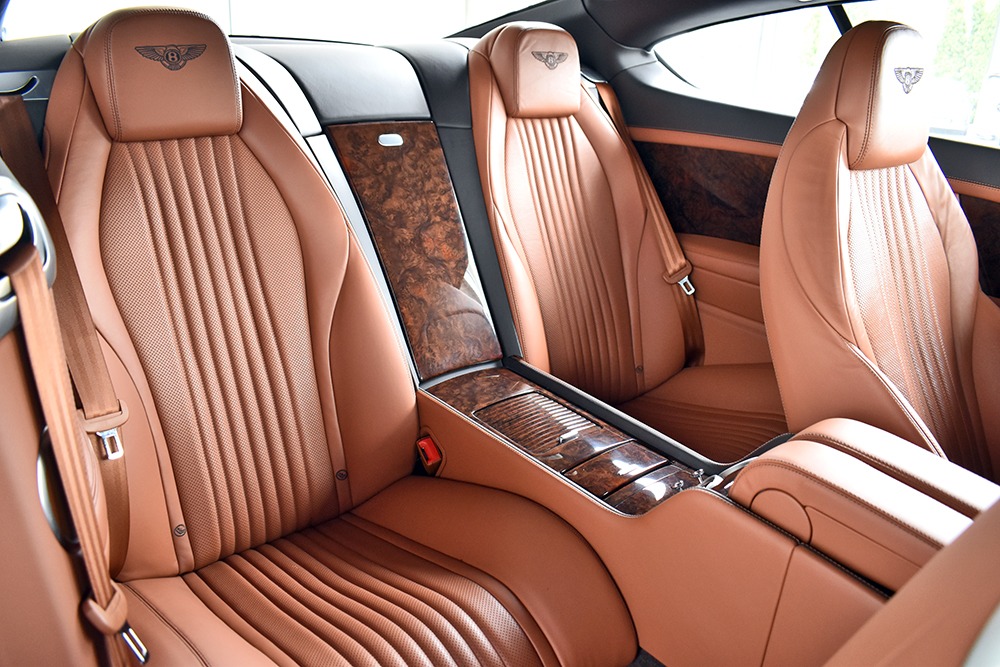 2016 Bentley Continental GT Image 9