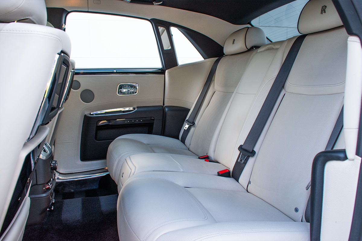 2015 Rolls-Royce Ghost Image 13
