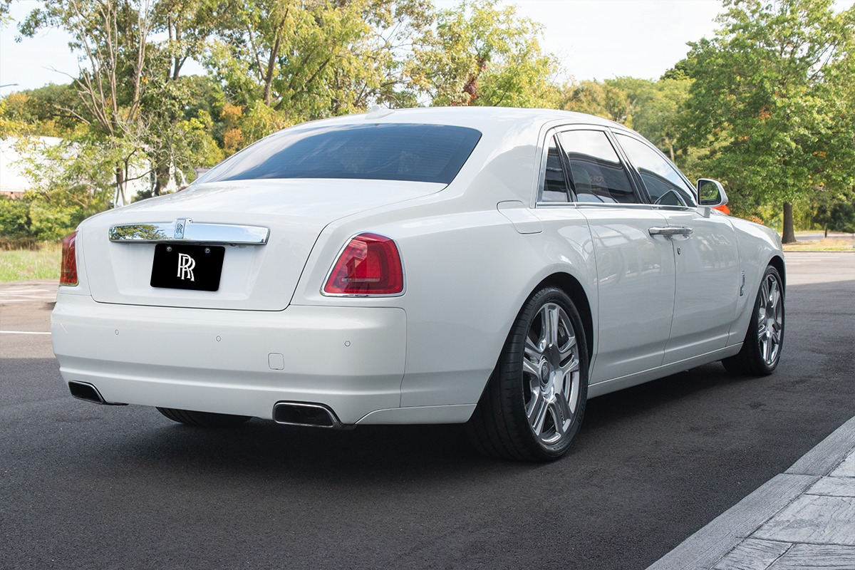 2015 Rolls-Royce Ghost Image 15