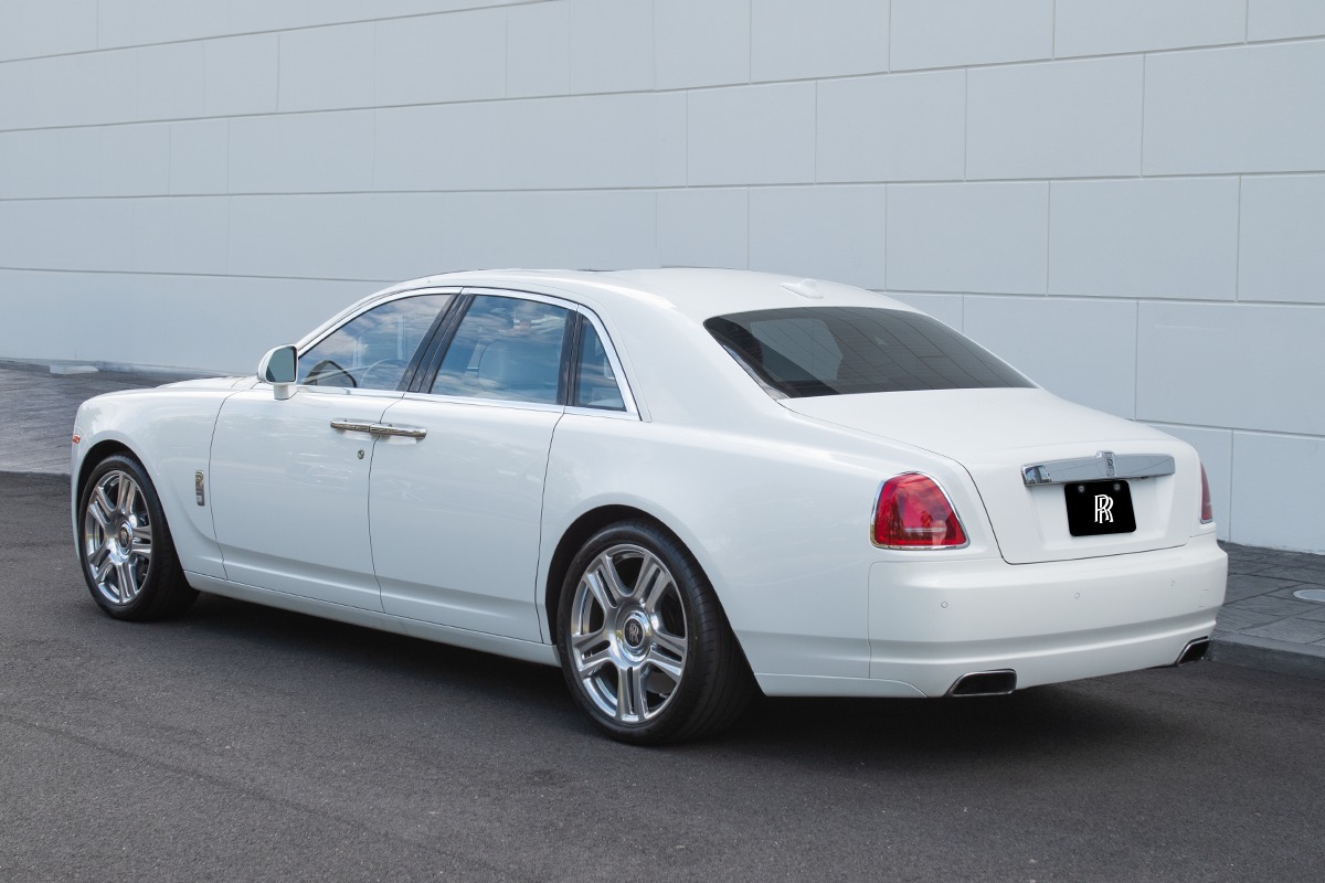 2015 Rolls-Royce Ghost Image 2