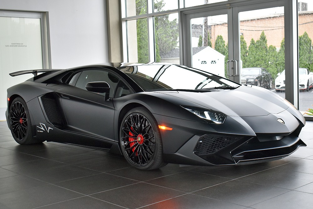 2016 Lamborghini Aventador Image 15