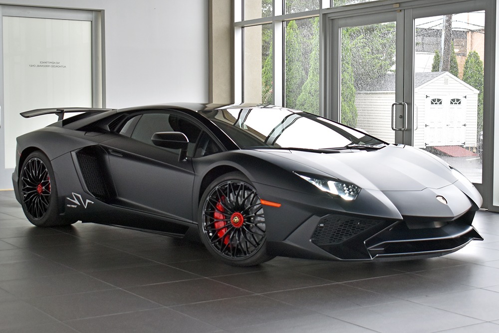 2016 Lamborghini Aventador Image 5