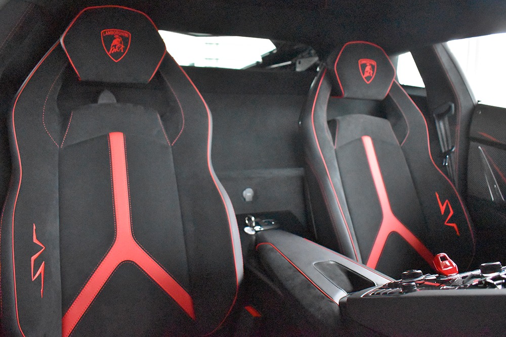 2016 Lamborghini Aventador Image 7