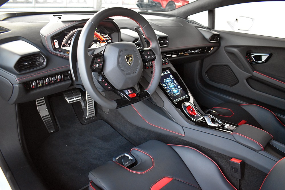 2021 Lamborghini Huracan Image 3