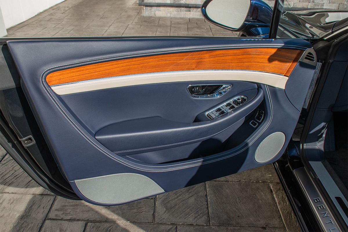 2021 Bentley Continental GT V8 Convertible Image 12