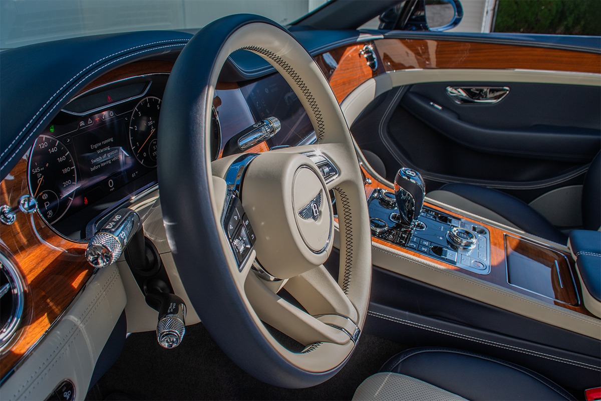 2021 Bentley Continental GT V8 Convertible Image 2