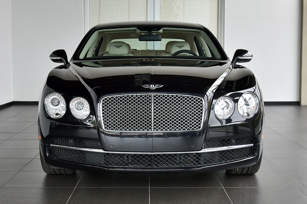 2016 Bentley Flying Spur Image 11