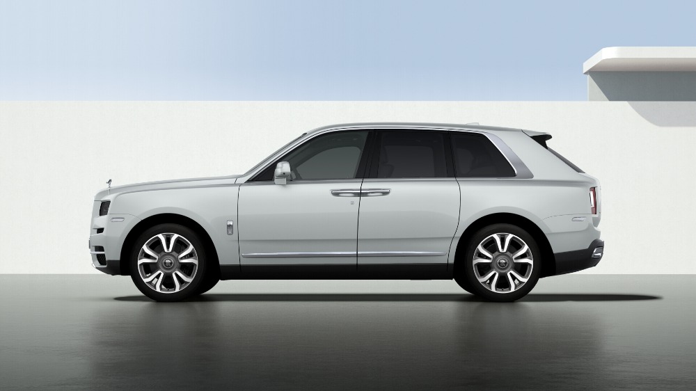 2021 Rolls-Royce Cullinan Image 2