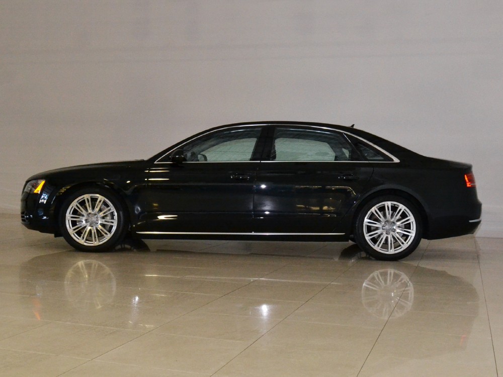 2011 Audi A8 Image 11