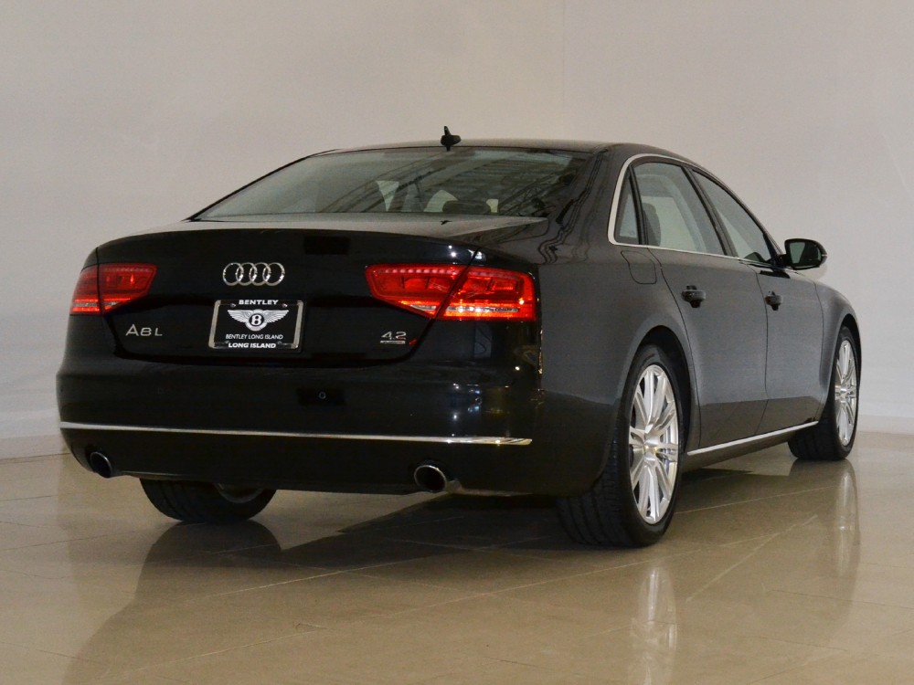 2011 Audi A8 Image 2
