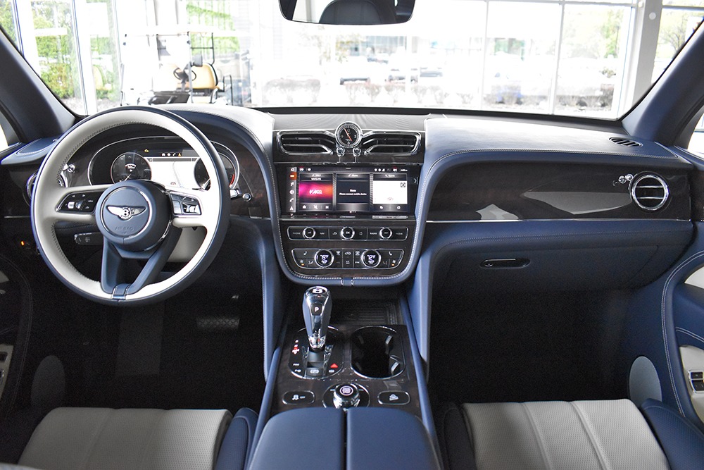 2021 Bentley Bentayga V8 Image 7
