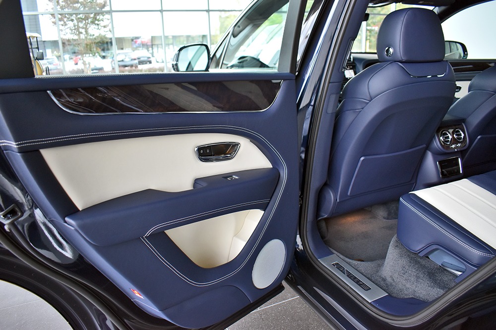 2021 Bentley Bentayga V8 Image 9