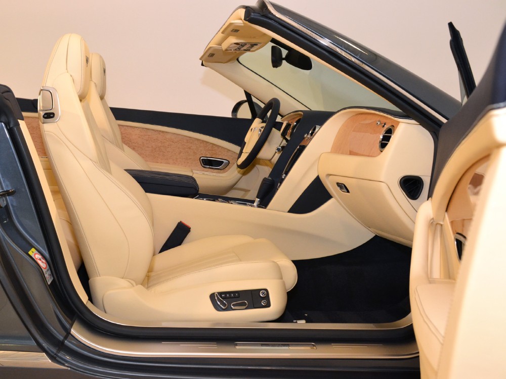 2012 Bentley Continental GT Convertible Image 25