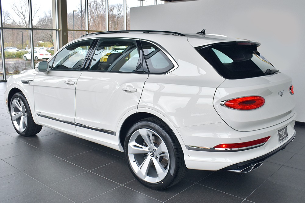 2021 Bentley Bentayga V8 Image 2
