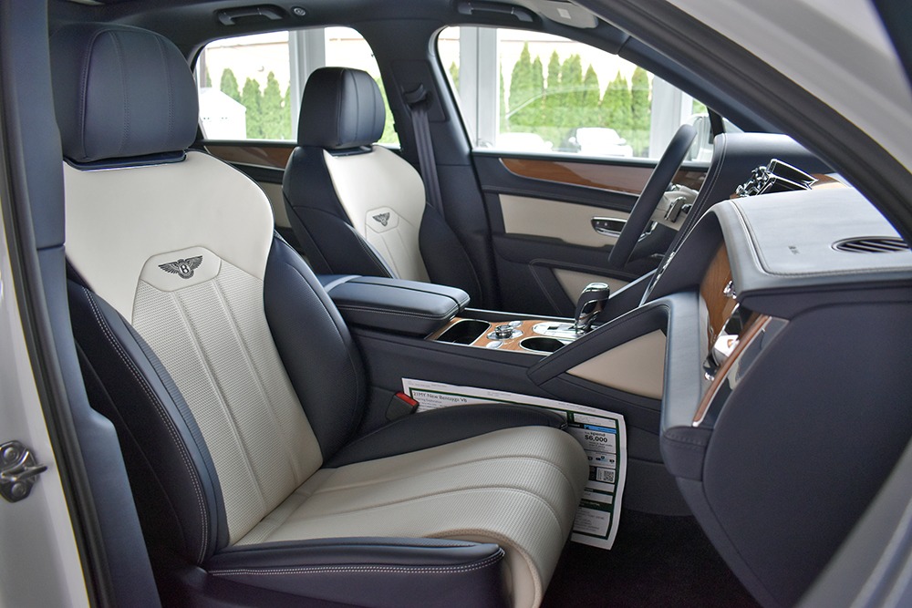 2021 Bentley Bentayga V8 Image 4