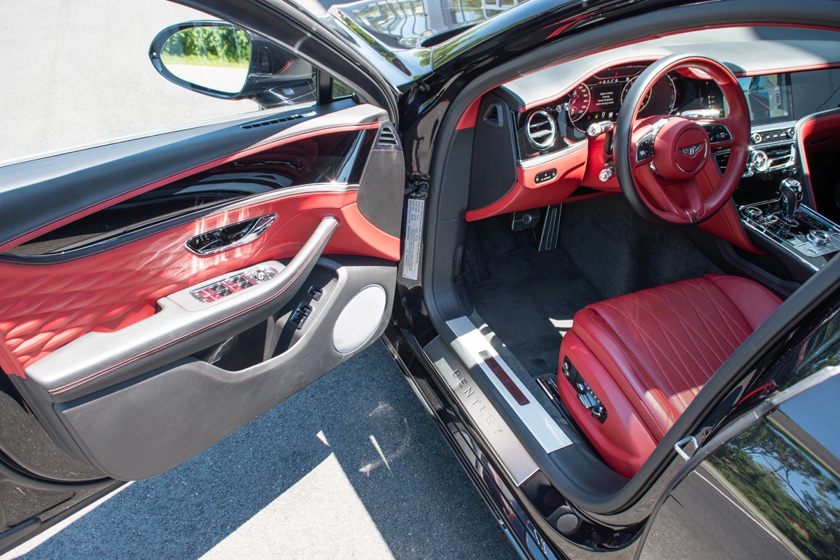 2021 Bentley Flying Spur Image 13