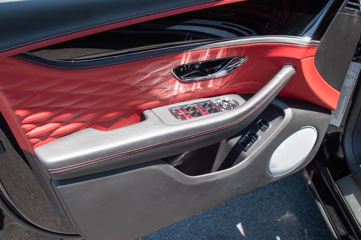 2021 Bentley Flying Spur Image 14