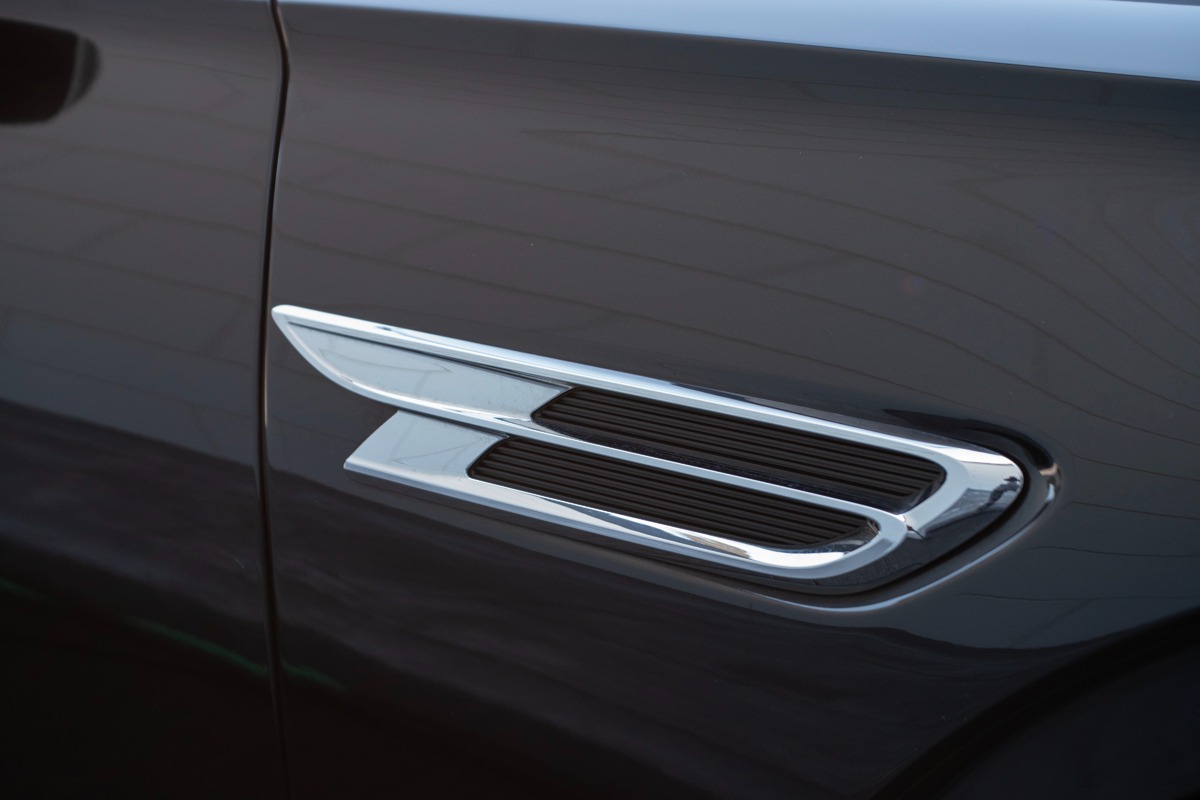 2021 Bentley Flying Spur Image 24