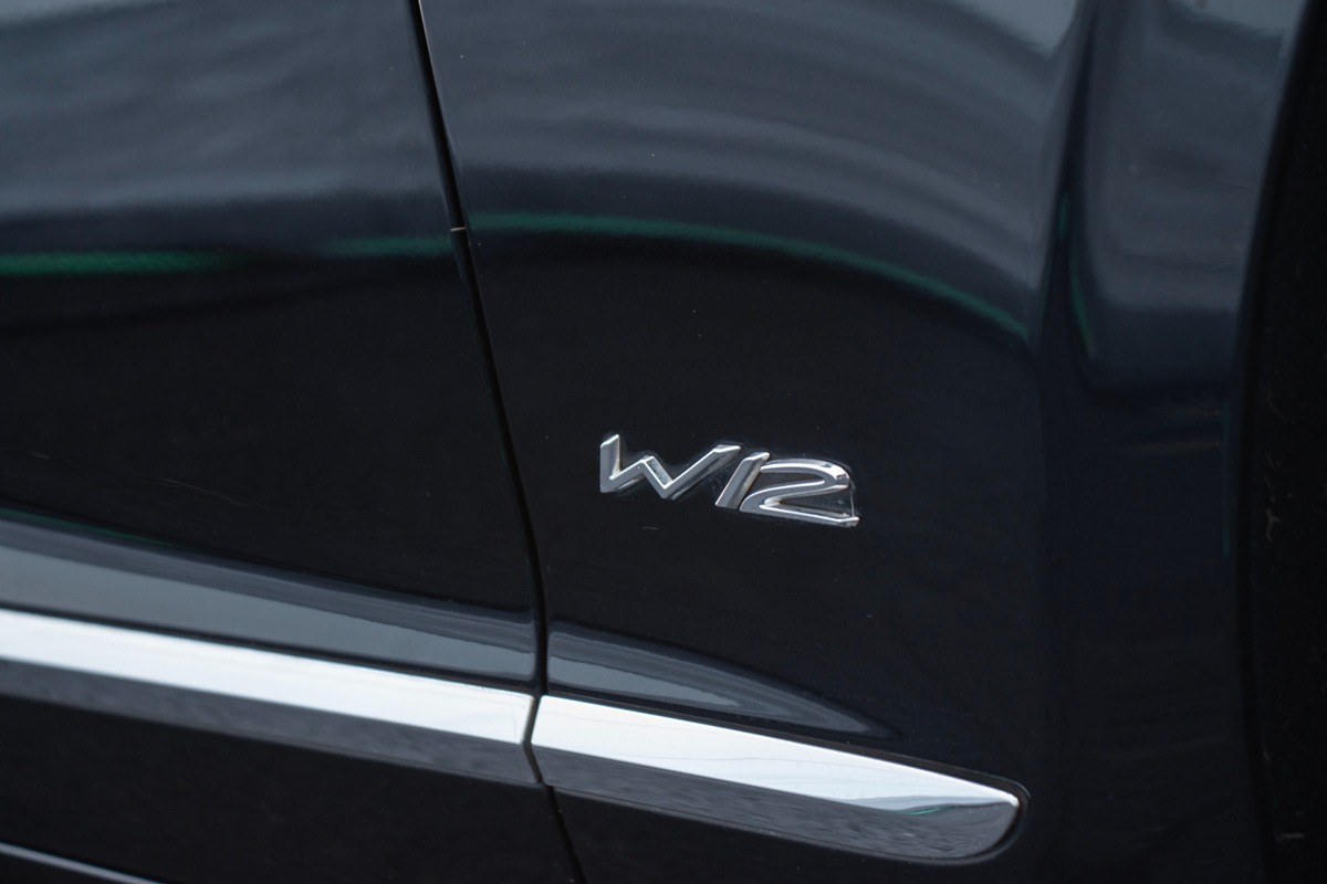 2021 Bentley Flying Spur Image 25