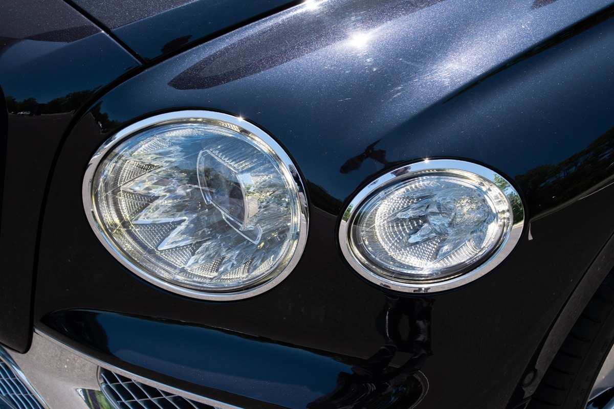 2021 Bentley Flying Spur Image 28