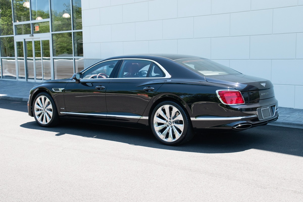 2021 Bentley Flying Spur Image 3