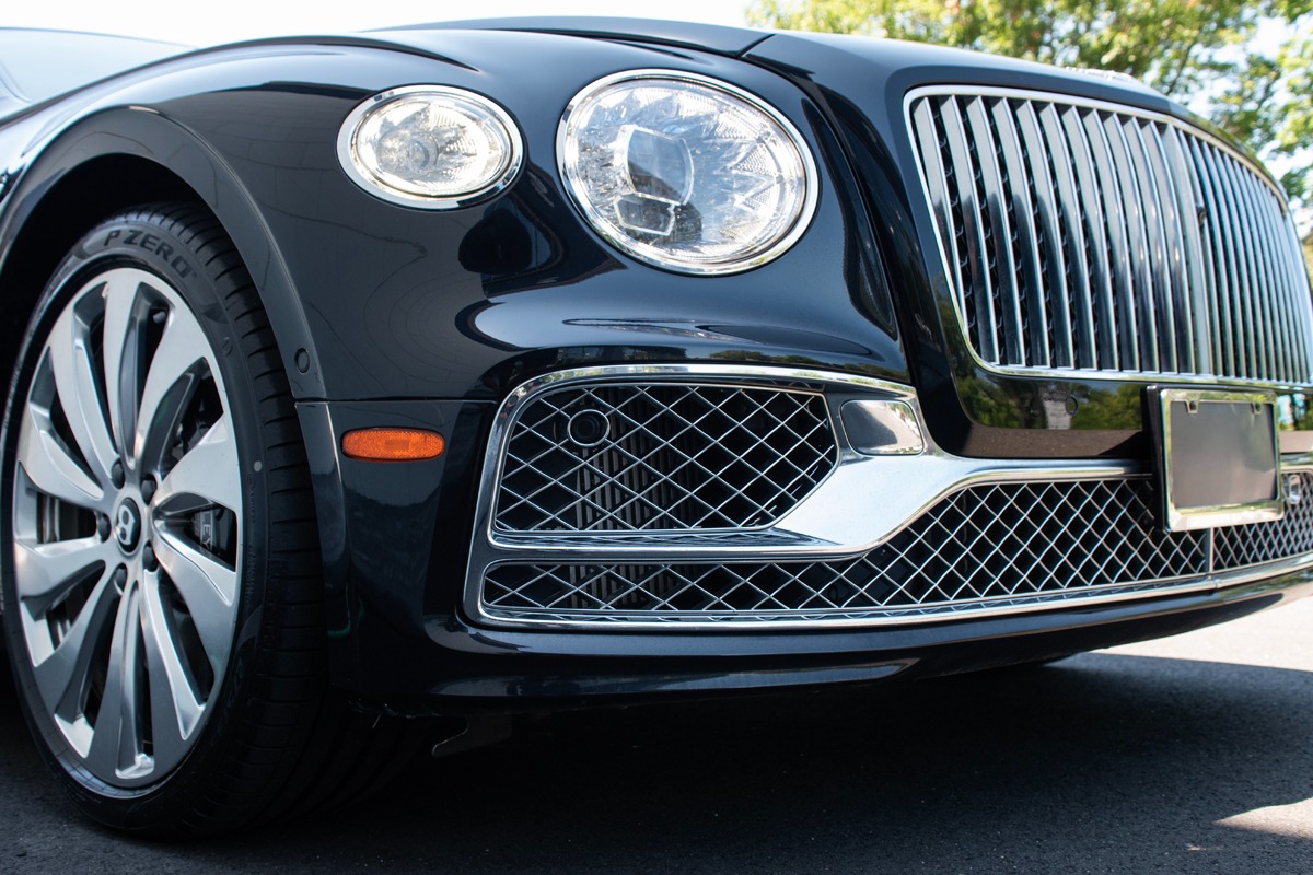 2021 Bentley Flying Spur Image 30