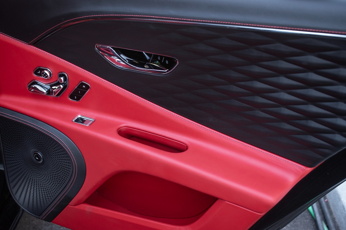 2021 Bentley Flying Spur Image 42