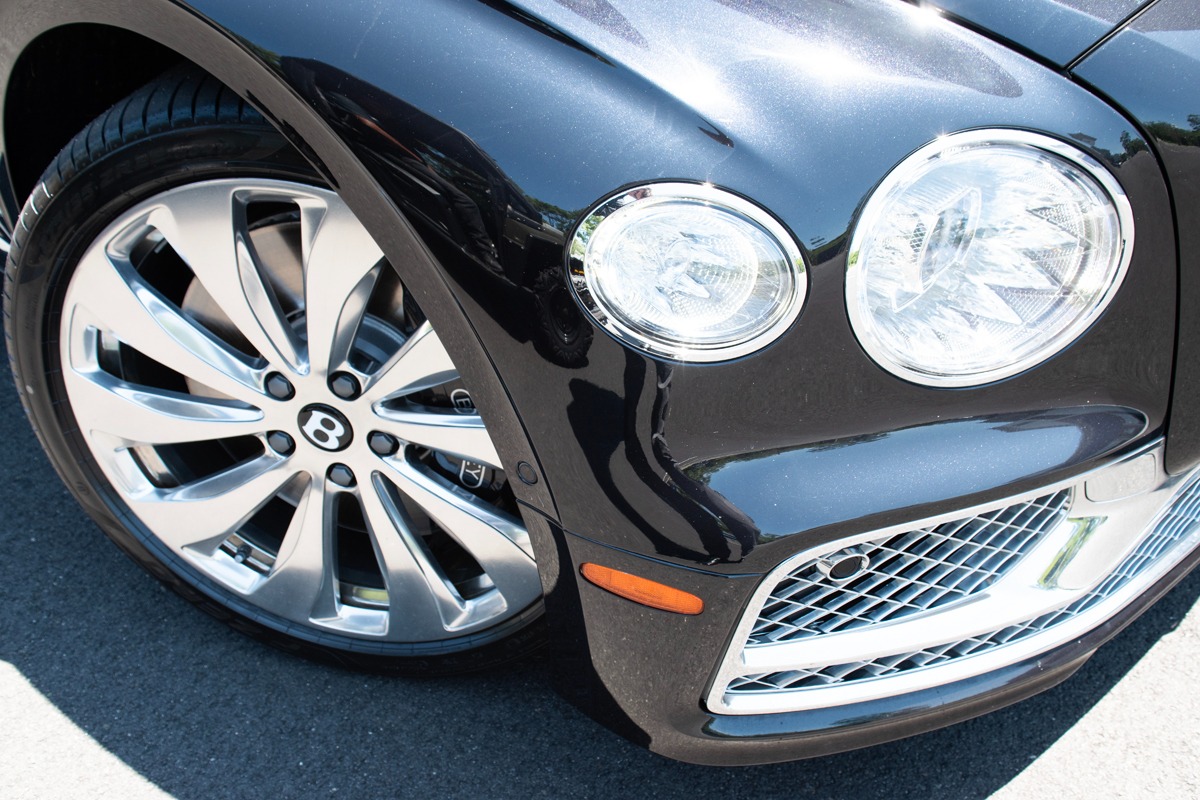 2021 Bentley Flying Spur Image 49