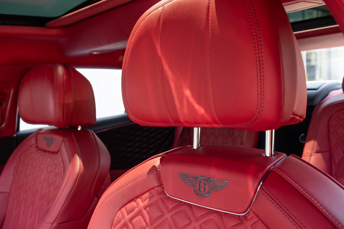2021 Bentley Flying Spur Image 7