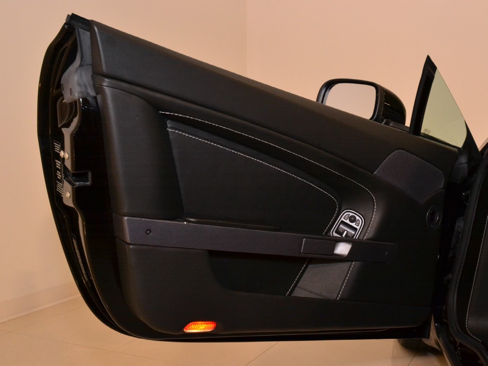 2007 Aston Martin V8 Vantage Image 17