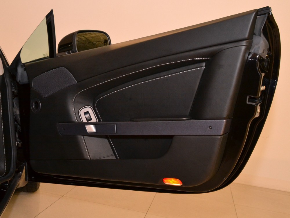 2007 Aston Martin V8 Vantage Image 18