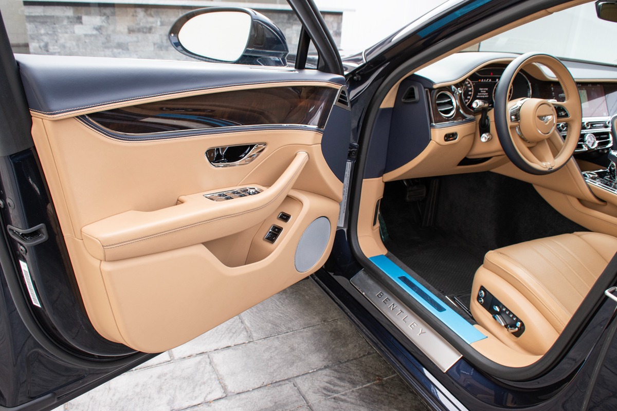 2021 Bentley Flying Spur V8 Image 2