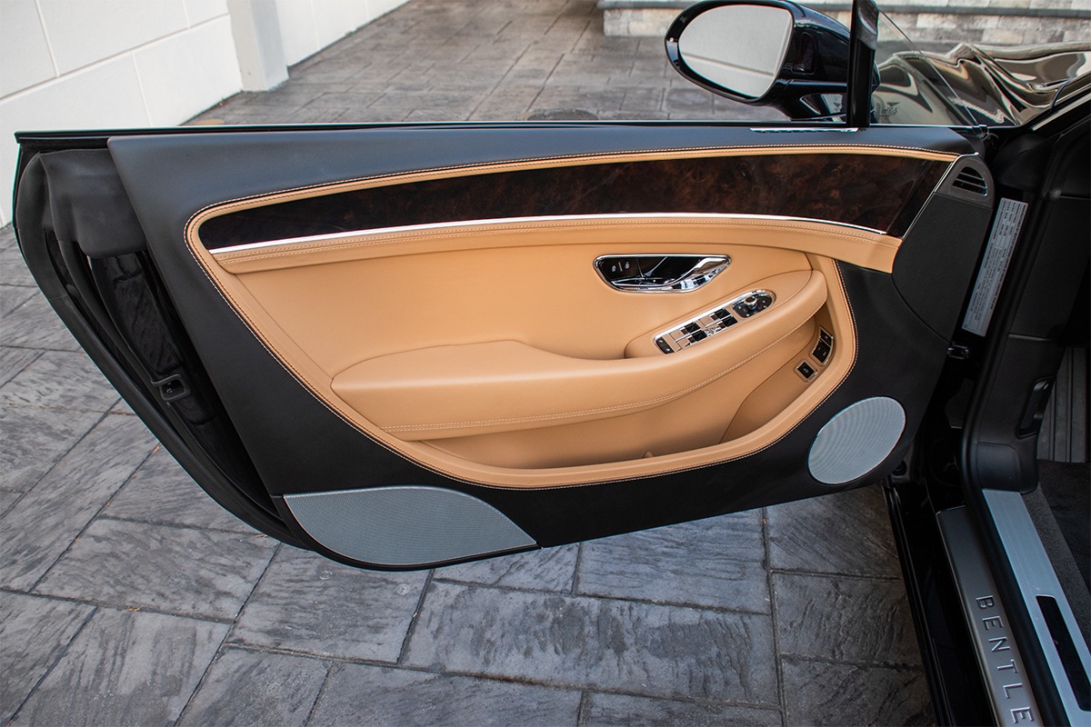 2021 Bentley Continental GT V8 Convertible Image 12