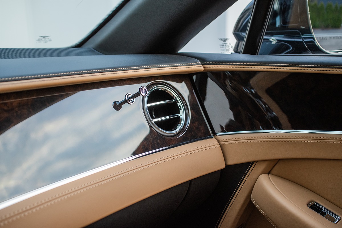 2021 Bentley Continental GT V8 Convertible Image 14
