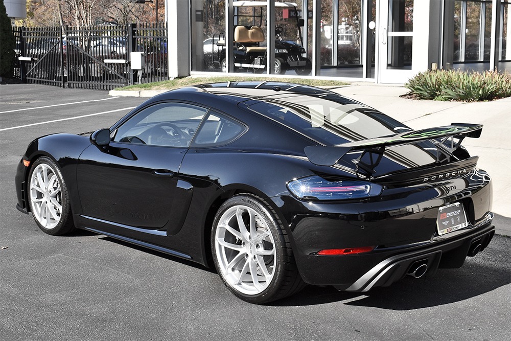 2020 Porsche 718 Cayman Image 2