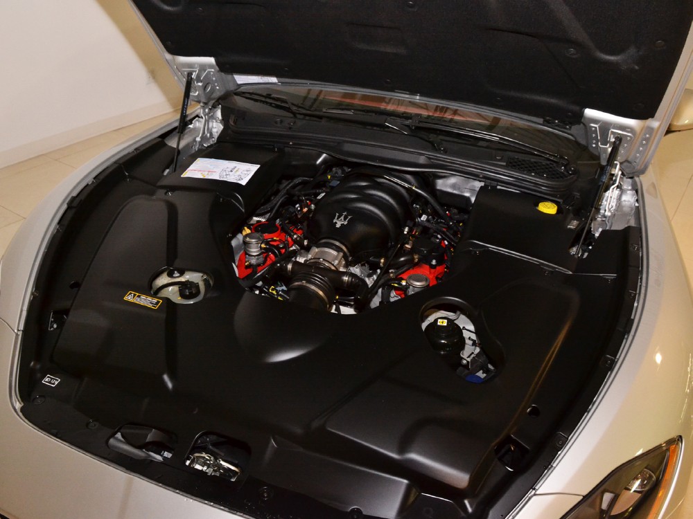 2010 Maserati GranTurismo Image 20