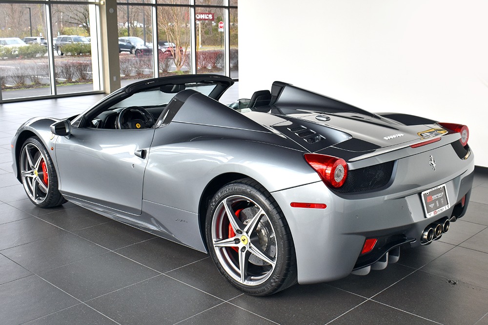 2014 Ferrari 458 Spider Image 2
