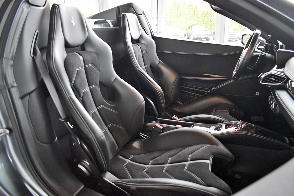 2014 Ferrari 458 Spider Image 4