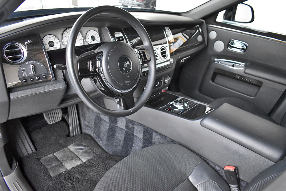 2013 Rolls-Royce Ghost Image 3