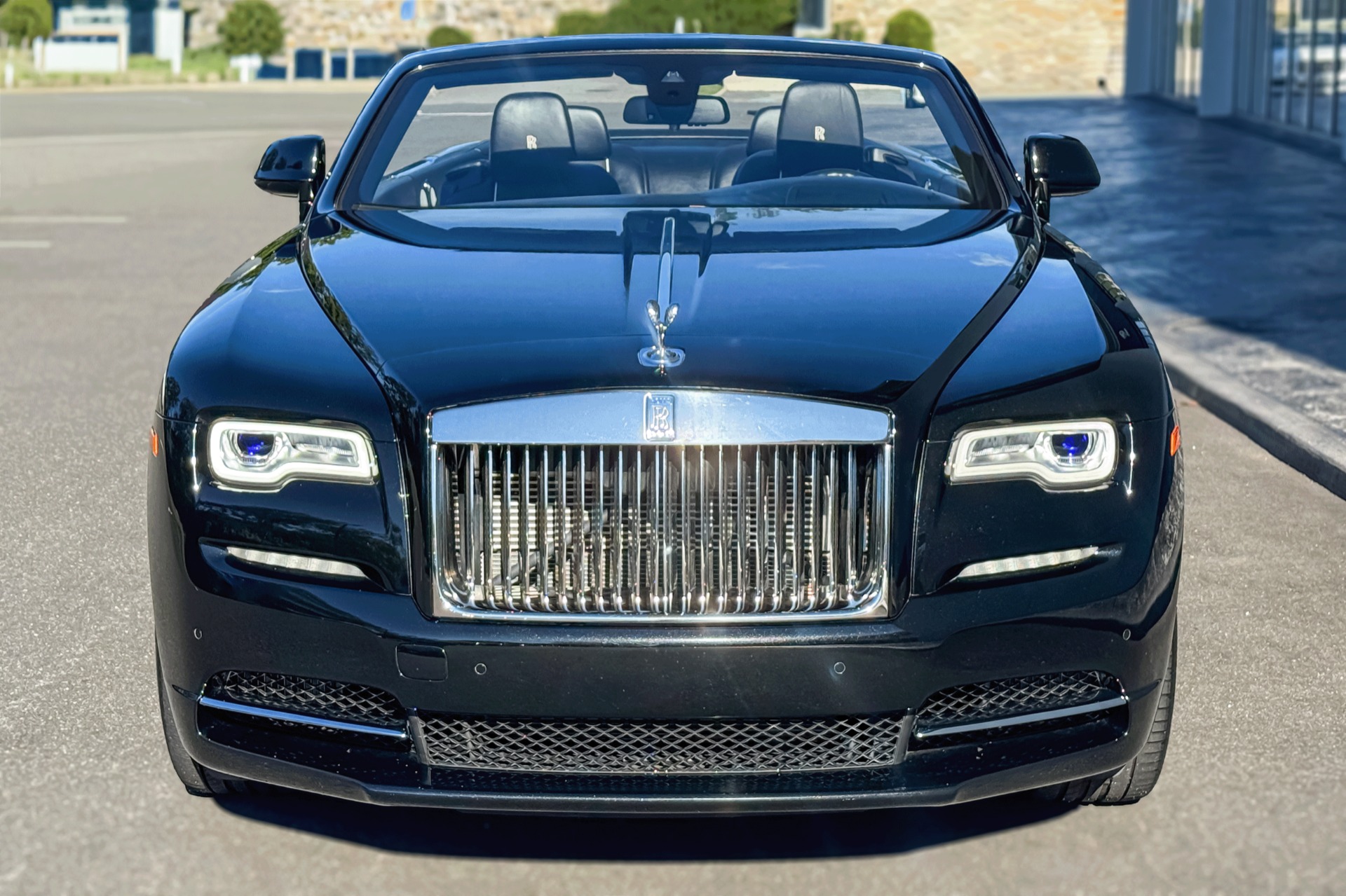 2021 Rolls-Royce Dawn Image 4