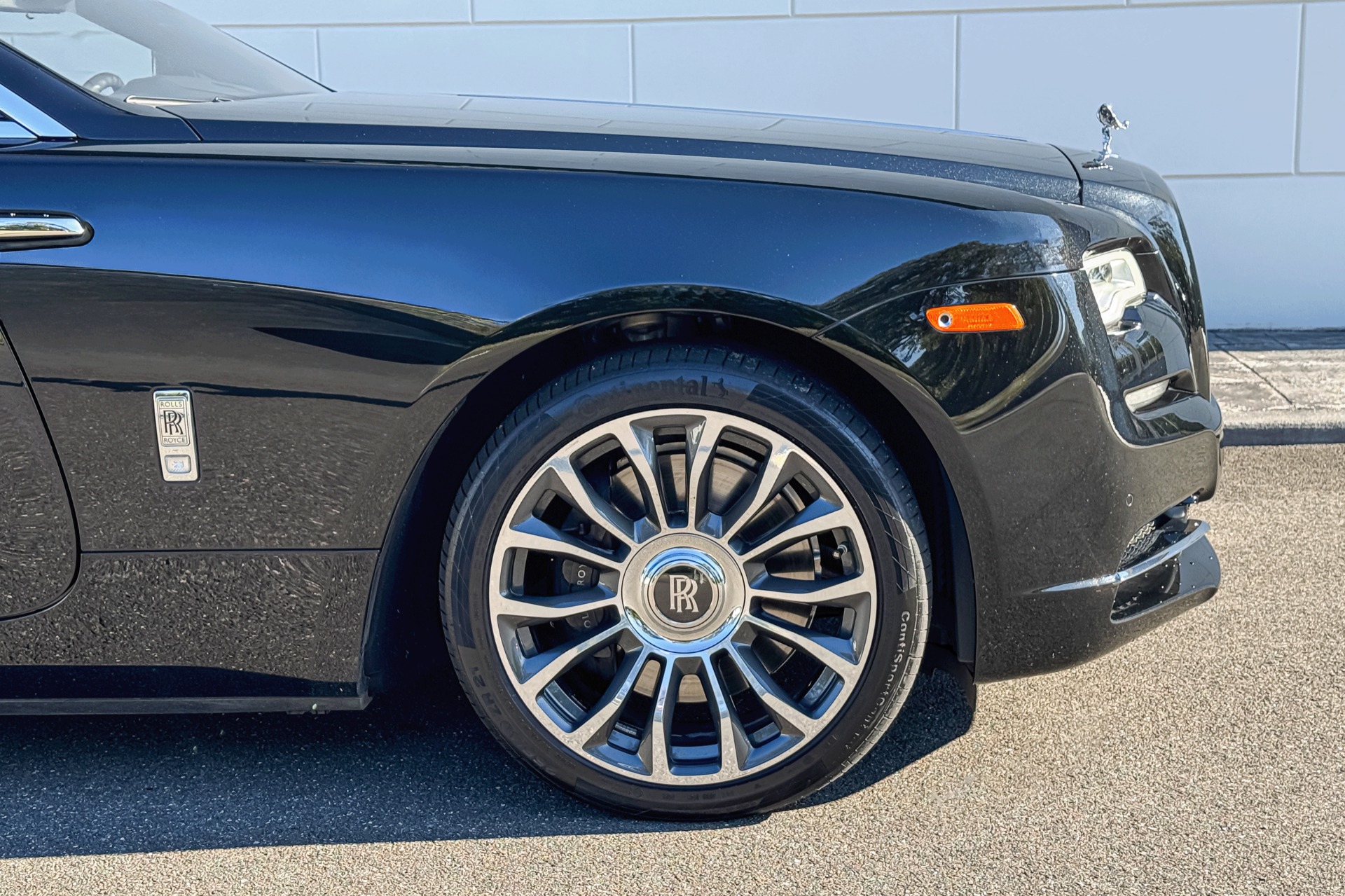 2021 Rolls-Royce Dawn Image 5